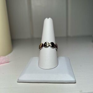Silver Tone Hammered Band - Size 9” With Tiny Stone On Inside Band